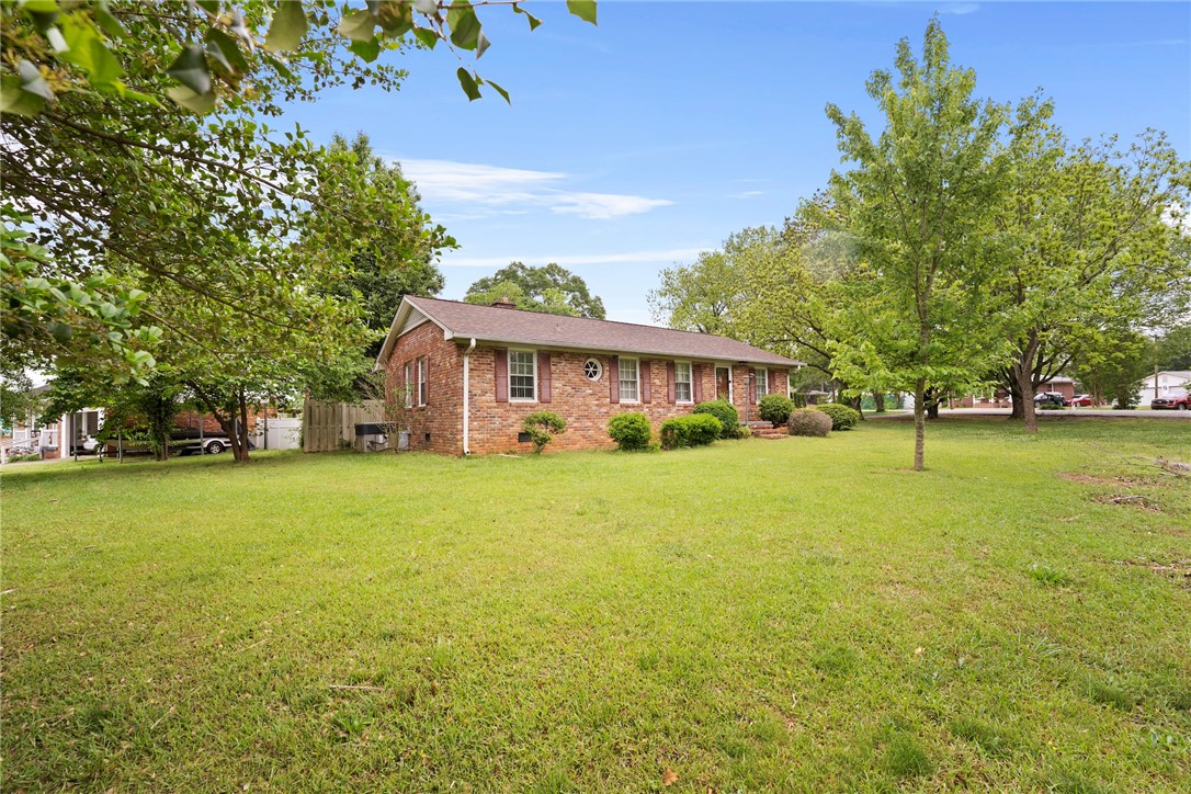 209 Brentwood Circle, Anderson, South Carolina image 3