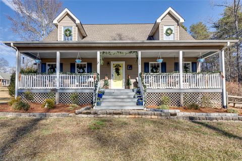 Photo of 124 Hillside Circle, Easley, SC 29640 (MLS # 20295400)