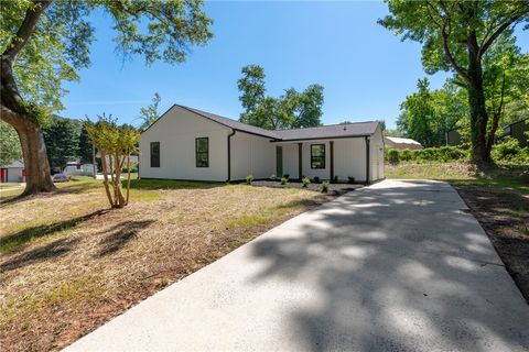 Photo of 2 Cadbury Lane, Piedmont, SC 29673 (MLS # 20301558)