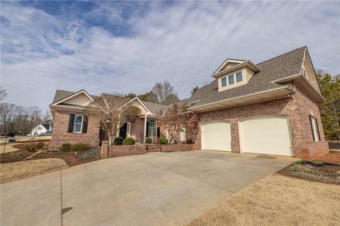 Photo of 702 Bogey Boulevard, Seneca, SC 29678 (MLS # 20296483)