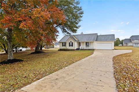 Photo of 6 IDLE Lane, Fountain Inn, SC 29644 (MLS # 20296390)