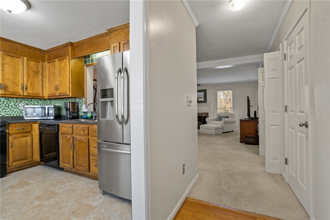 321 Angie Drive, Taylors, South Carolina image 4