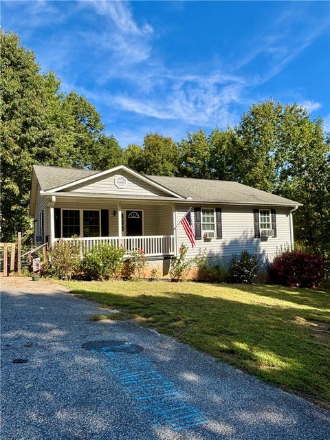 Photo of 511 Bella Vista Lane, Walhalla, SC 29691 (MLS # 20306710)
