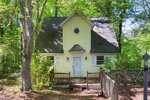 Photo of 5454 Highway 11, Pickens, SC 29671 (MLS # 20301276)