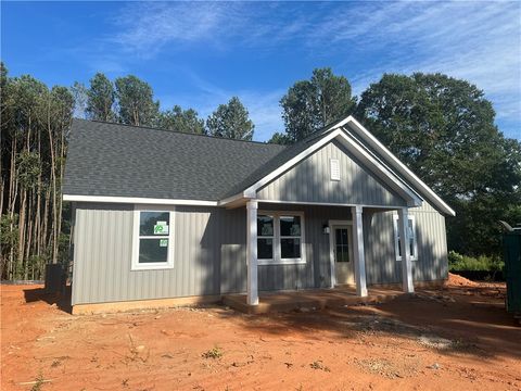 Homes For Sale - 113 Big Woods Circle<br/> Anderson County, Belton, SC 29627