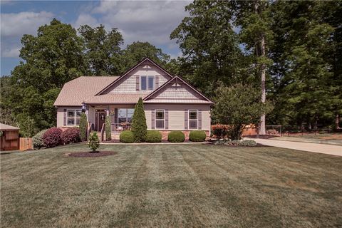 Photo of 1215 Circle Road, Easley, SC 29642 (MLS # 20300613)