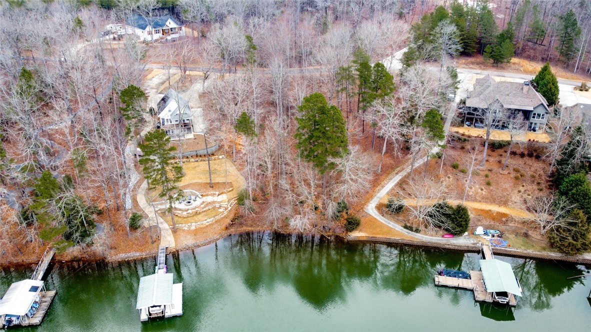 107 W Waters Edge Lane, West Union, South Carolina image 6