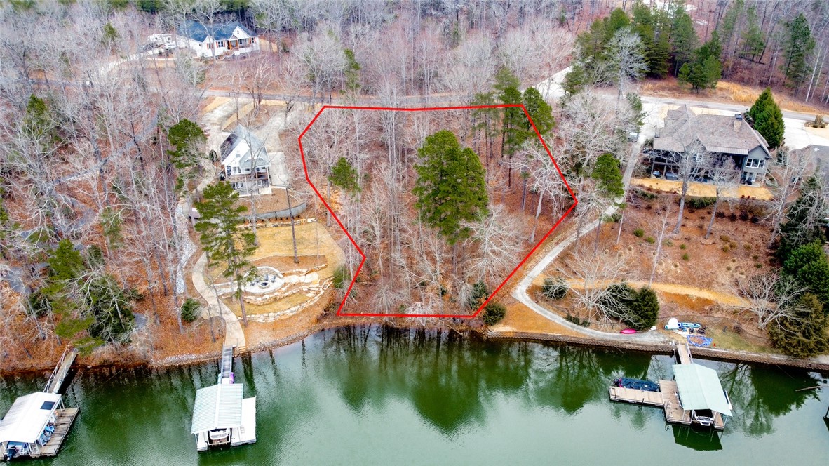 107 W Waters Edge Lane, West Union, South Carolina image 1