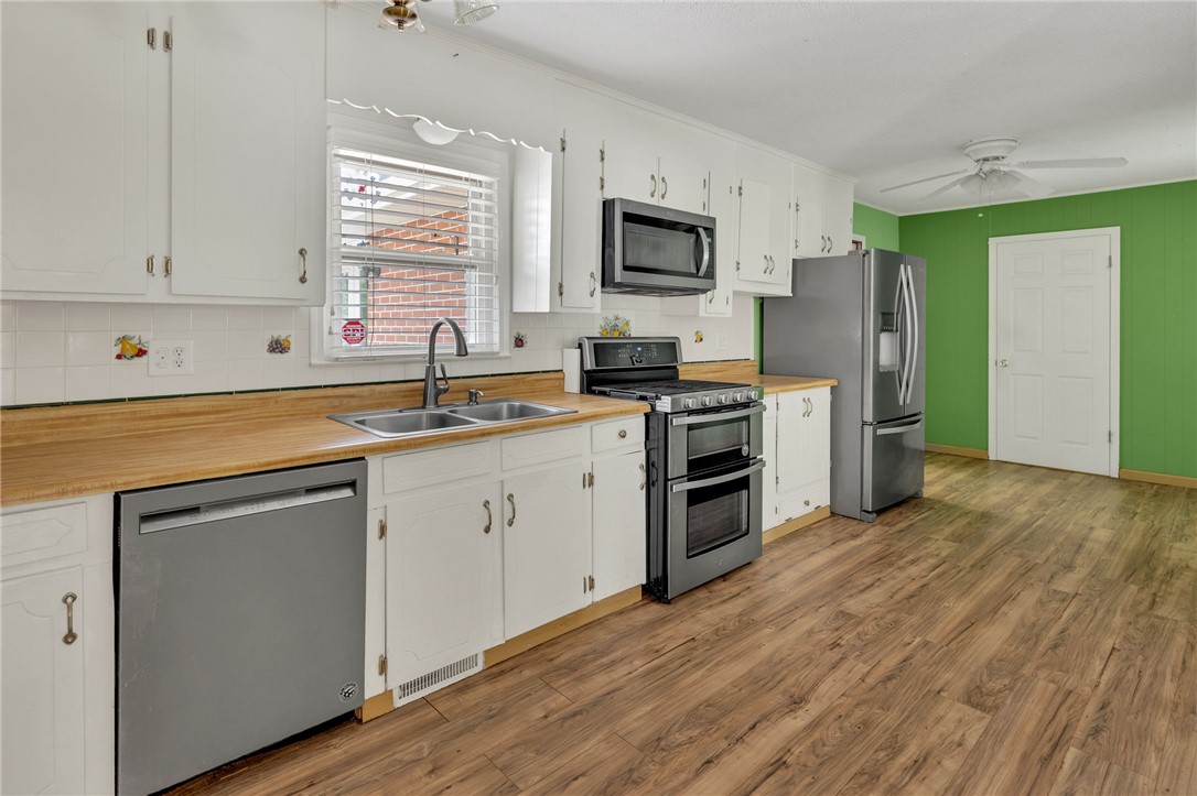 Anderson, South Carolina 29625, United States, 4 Bedrooms Bedrooms, ,3 BathroomsBathrooms,Residential,Pending,145226