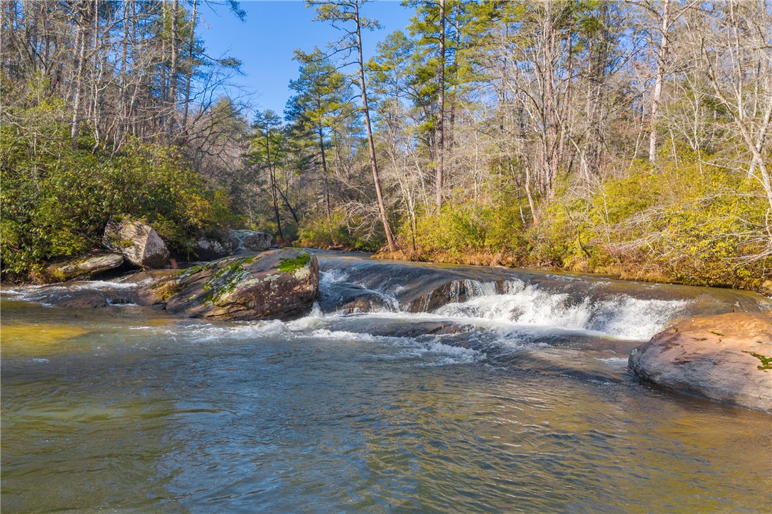 282 Little River Lane, Walhalla, South Carolina image 1