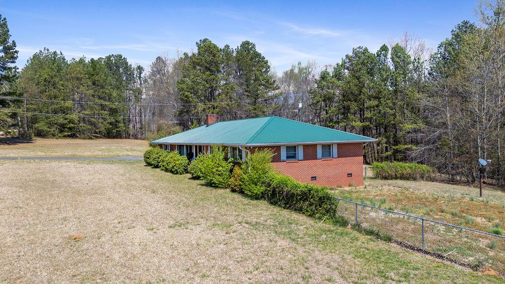 305 Burts Garage Road, Anderson, South Carolina image 2