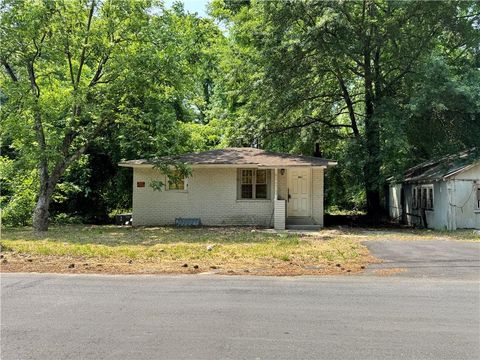 Photo of 207 Oak Drive, Belton, SC 29627 (MLS # 20296044)