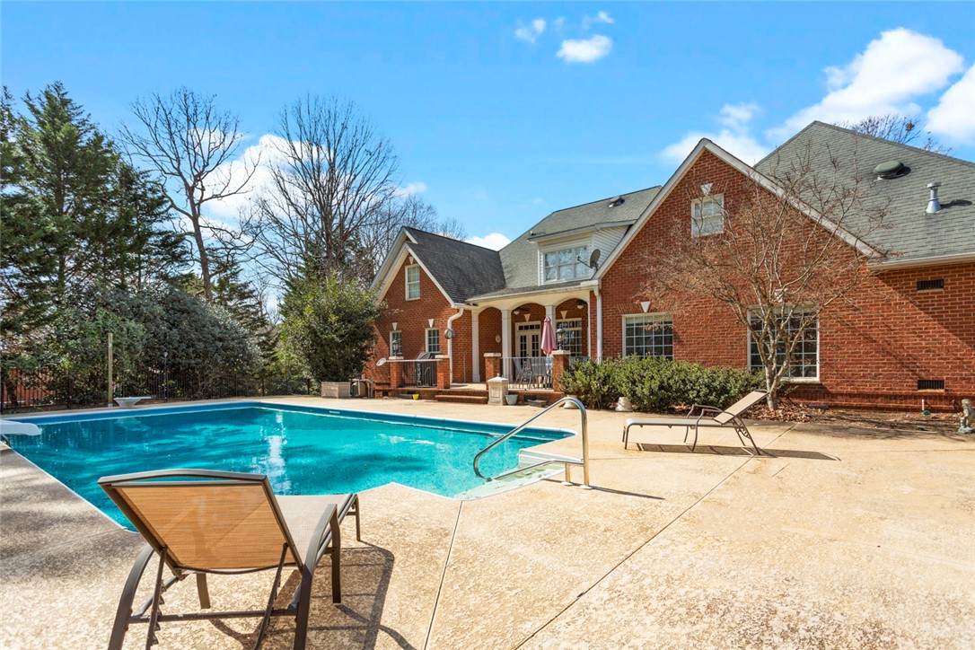 200 Oakmont Drive, Anderson, South Carolina image 3