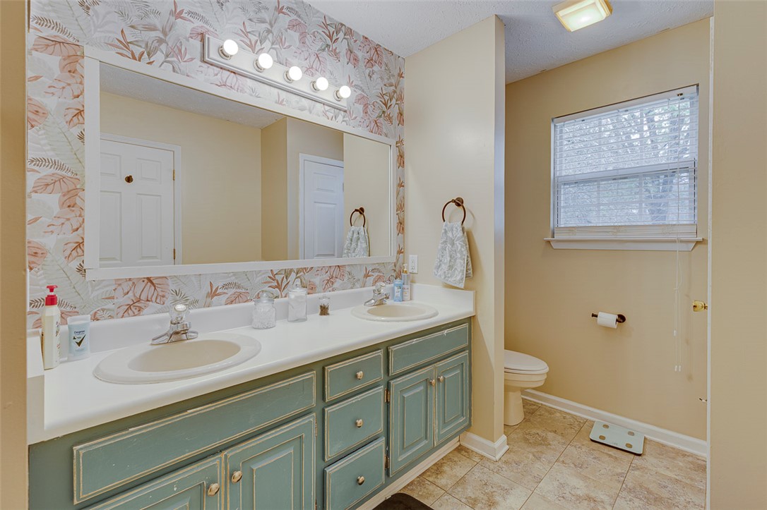 208 Midland Drive, Easley, South Carolina image 28