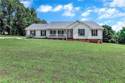 Photo of 1950 Shackleburg Road, Anderson, SC 29621 (MLS # 20302762)