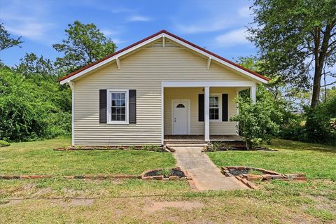 Photo of 1207 Goddard Avenue, Seneca, SC 29678 (MLS # 20304218)