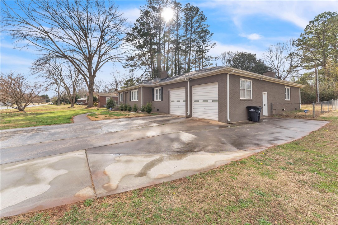 1611 E Calhoun Street, Anderson, South Carolina image 4