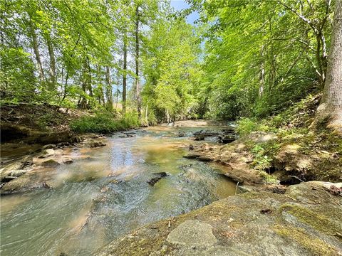 Photo of 164 Creekside Drive, Pickens, SC 29671 (MLS # 20300984)