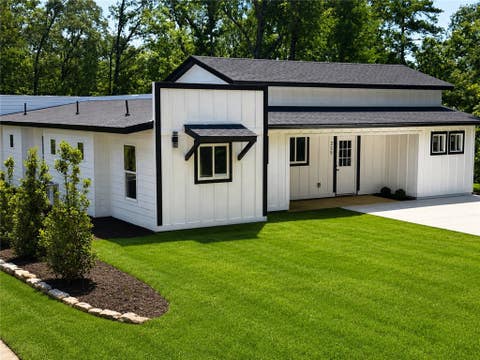 Homes For Sale - 359 Beech Drive<br/> Westminster, SC 29693