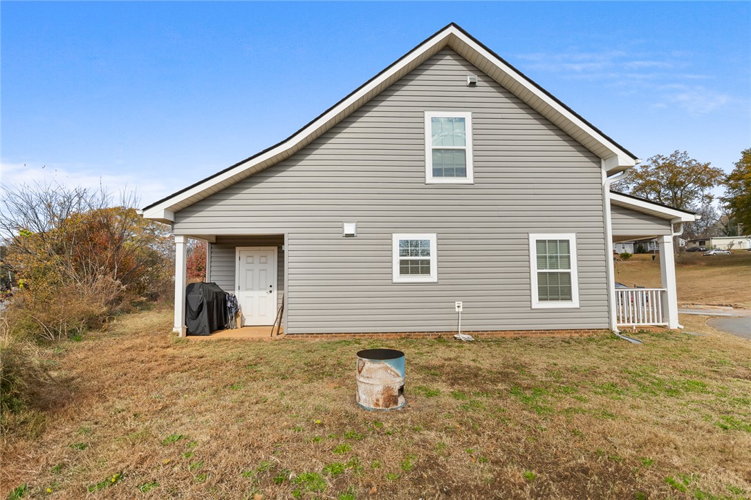 Anderson, South Carolina 29624, United States, 3 Bedrooms Bedrooms, ,2 BathroomsBathrooms,Residential,Active,248763