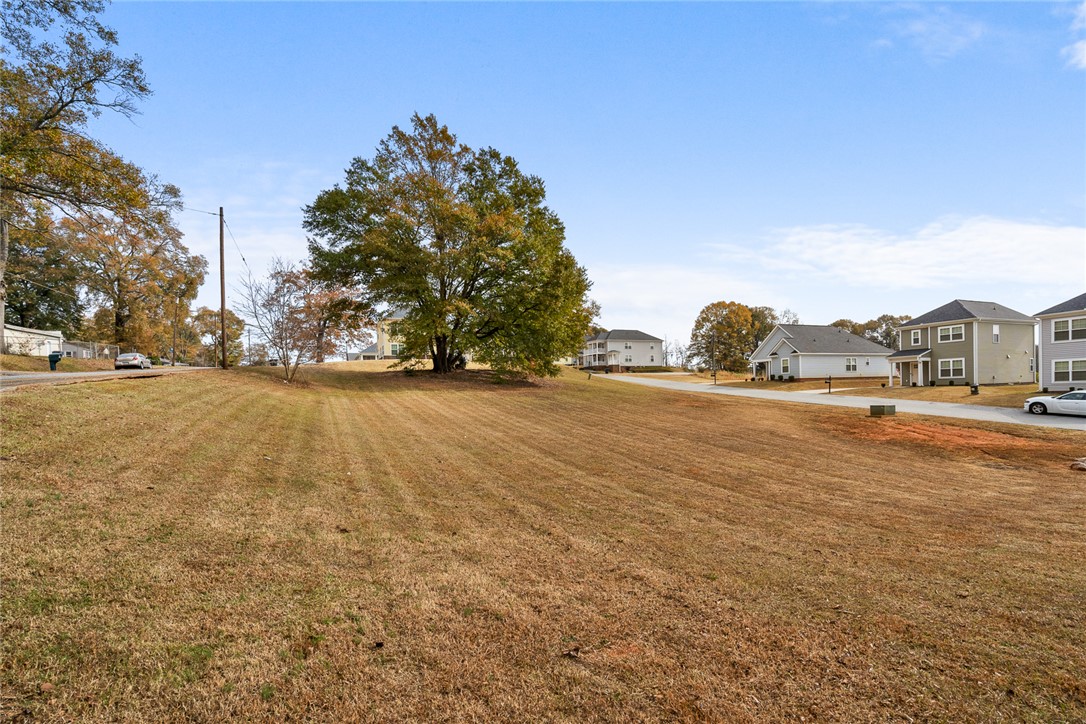 Anderson, South Carolina 29624, United States, 3 Bedrooms Bedrooms, ,2 BathroomsBathrooms,Residential,Active,248763