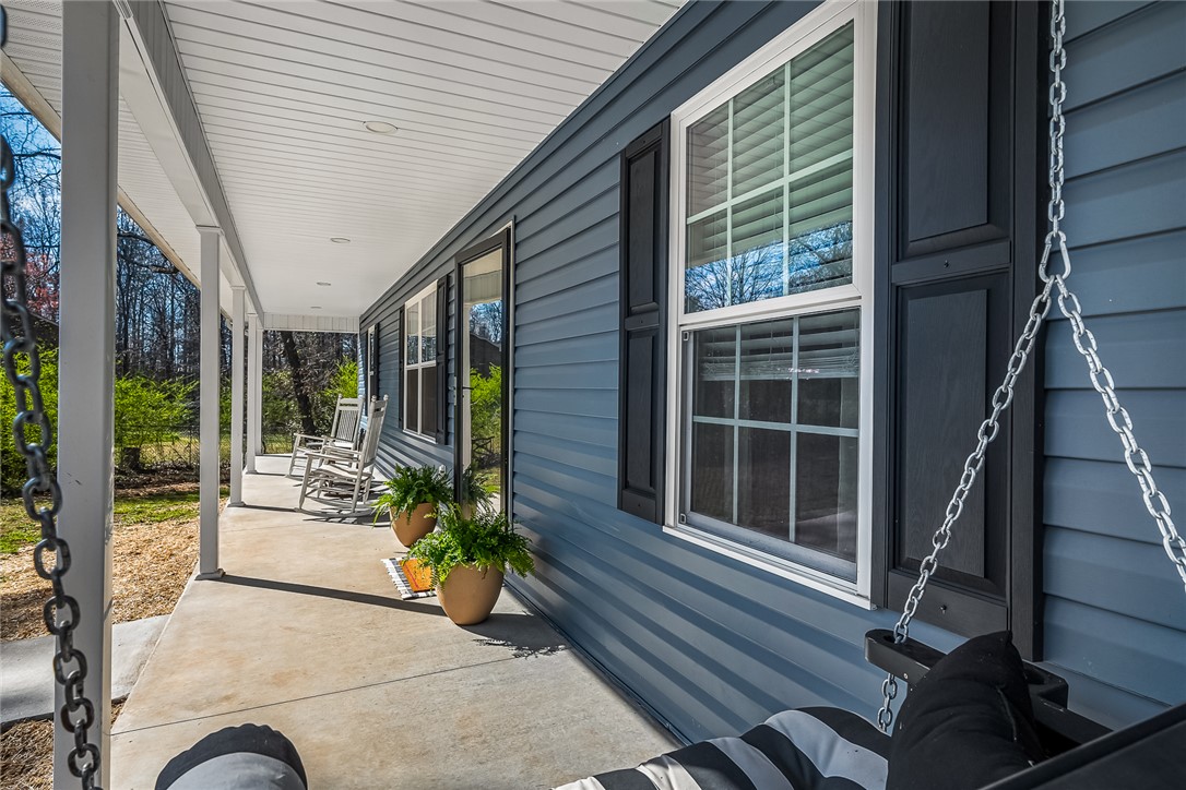 126 Poplar Ridge Drive, Westminster, South Carolina image 4