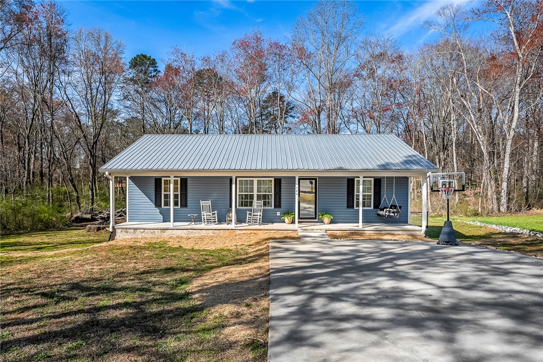 126 Poplar Ridge Drive, Westminster, South Carolina image 2