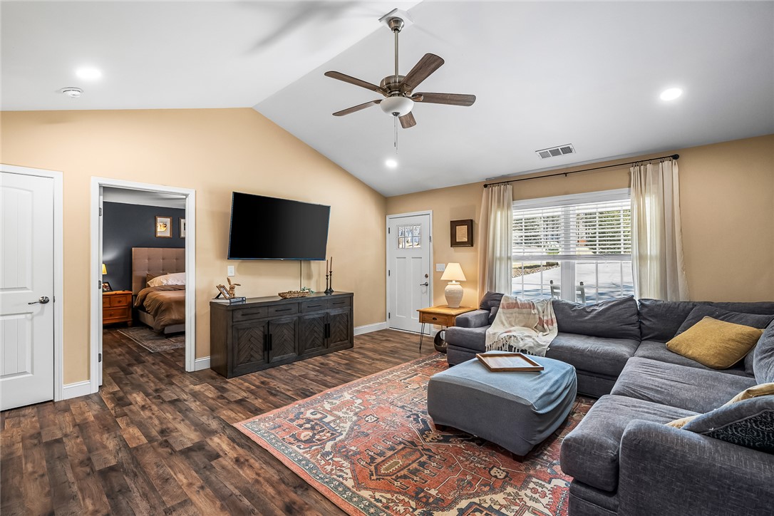 126 Poplar Ridge Drive, Westminster, South Carolina image 9