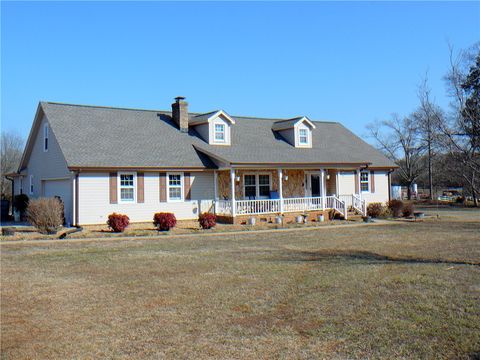 Photo of 3247 S McDuffie St Extension, Anderson, SC 29624 (MLS # 20297221)