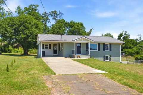 Photo of 308 W South Fifth Street, Seneca, SC 29678 (MLS # 20301556)