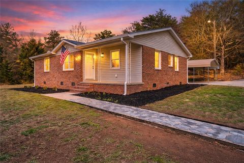 Photo of 553 Singing Pines Road, Seneca, SC 29678 (MLS # 20297959)