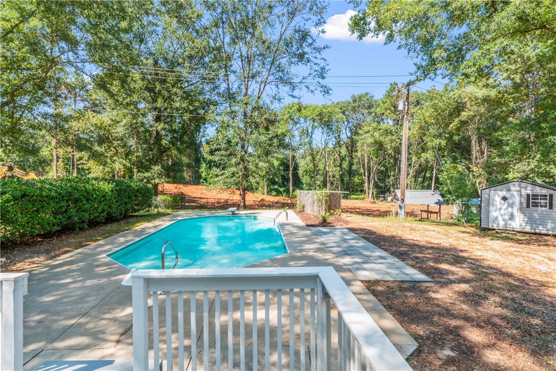 Anderson, South Carolina 29621, United States, 3 Bedrooms Bedrooms, ,2 BathroomsBathrooms,Residential,Active,212596