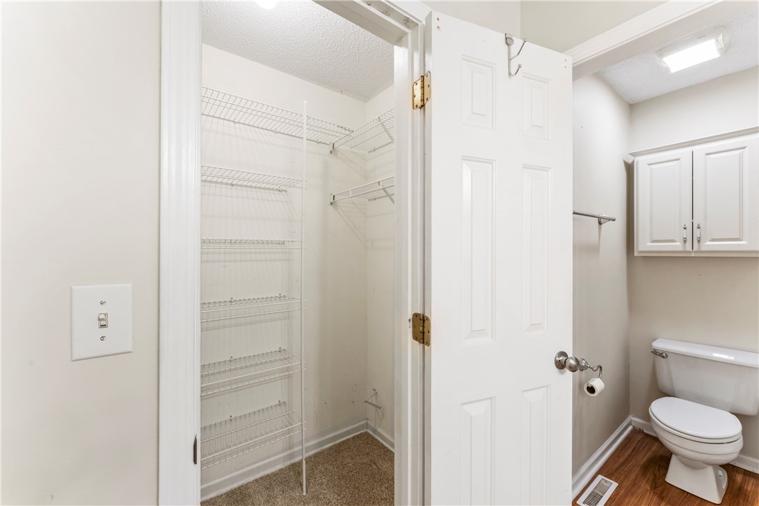 Anderson, South Carolina 29621, United States, 3 Bedrooms Bedrooms, ,2 BathroomsBathrooms,Residential,Active,212596