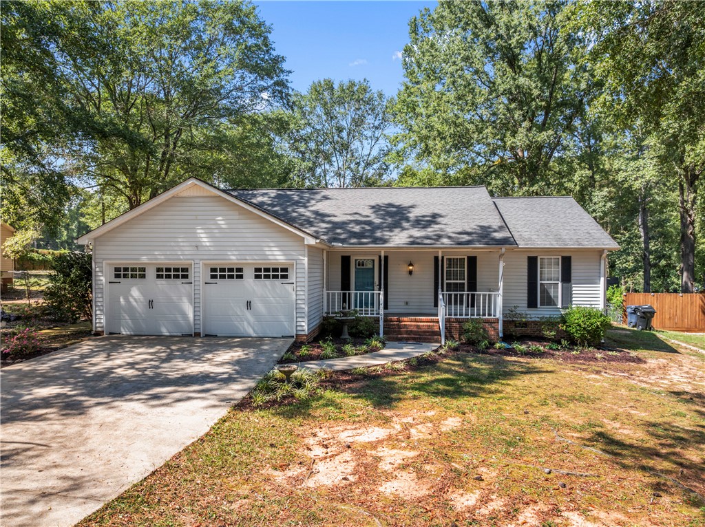 Anderson, South Carolina 29621, United States, 3 Bedrooms Bedrooms, ,2 BathroomsBathrooms,Residential,Active,212596