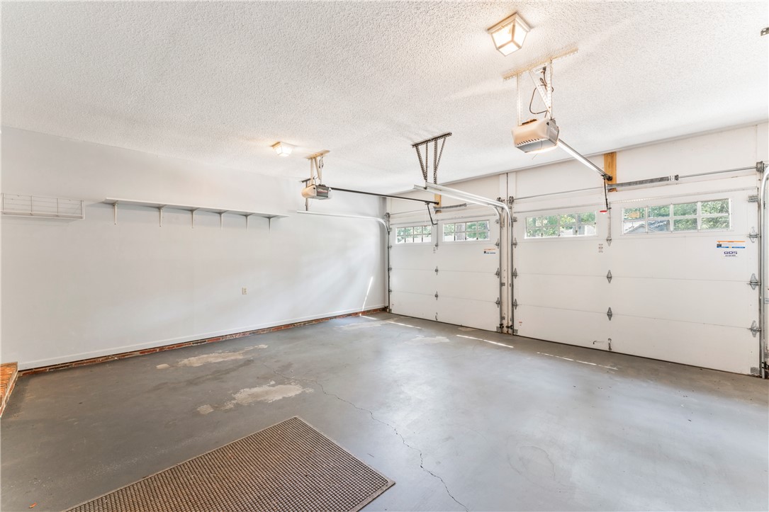 Anderson, South Carolina 29621, United States, 3 Bedrooms Bedrooms, ,2 BathroomsBathrooms,Residential,Active,212596