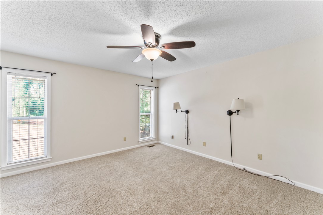 Anderson, South Carolina 29621, United States, 3 Bedrooms Bedrooms, ,2 BathroomsBathrooms,Residential,Active,212596