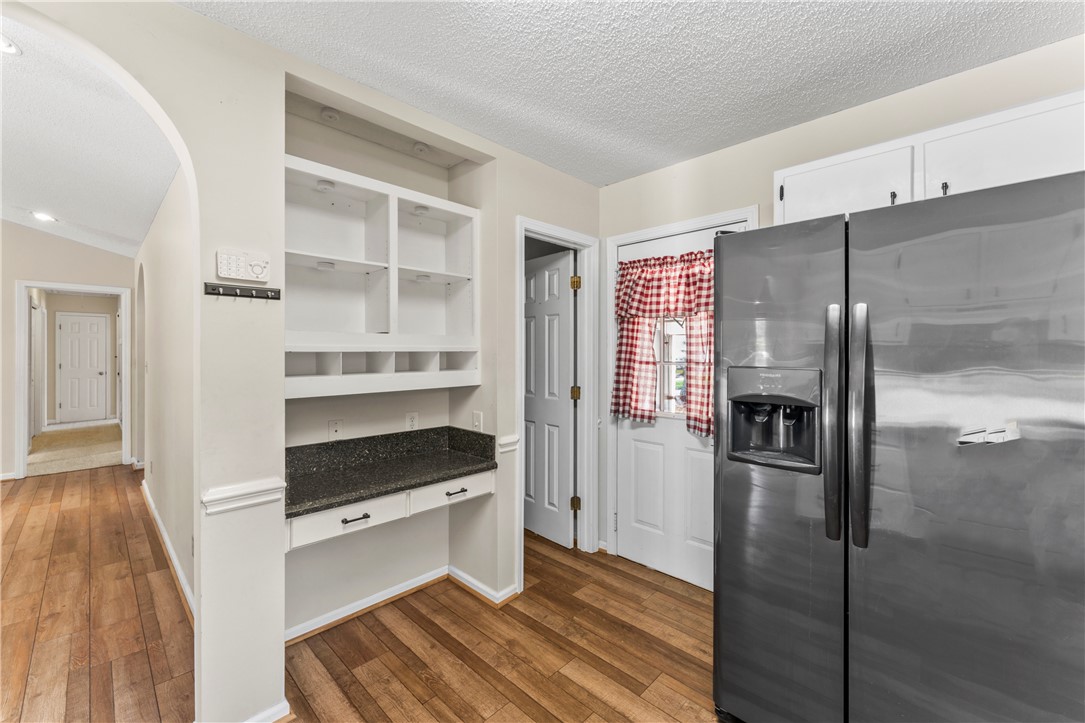 Anderson, South Carolina 29621, United States, 3 Bedrooms Bedrooms, ,2 BathroomsBathrooms,Residential,Active,212596