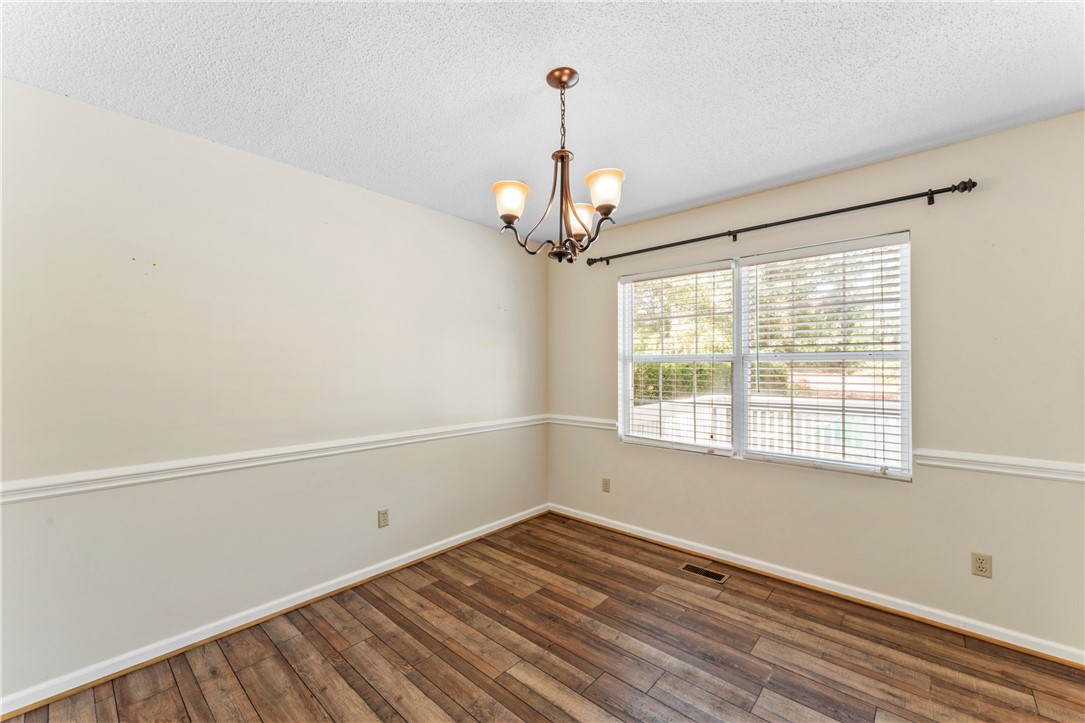 Anderson, South Carolina 29621, United States, 3 Bedrooms Bedrooms, ,2 BathroomsBathrooms,Residential,Active,212596