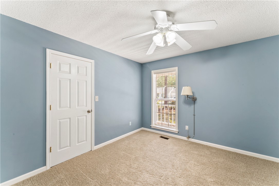 Anderson, South Carolina 29621, United States, 3 Bedrooms Bedrooms, ,2 BathroomsBathrooms,Residential,Active,212596