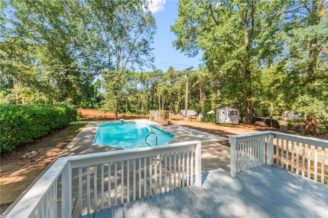 Anderson, South Carolina 29621, United States, 3 Bedrooms Bedrooms, ,2 BathroomsBathrooms,Residential,Active,212596