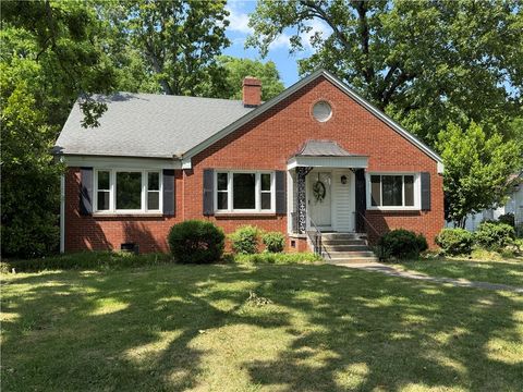 Photo of 212 Whitehall Road, Anderson, SC 29625 (MLS # 20300580)