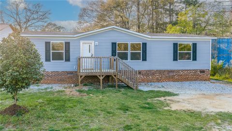 Mobile Home For Sale - 2231 Westminster Highway Road<br/> Oconee County, Walhalla, SC 29691