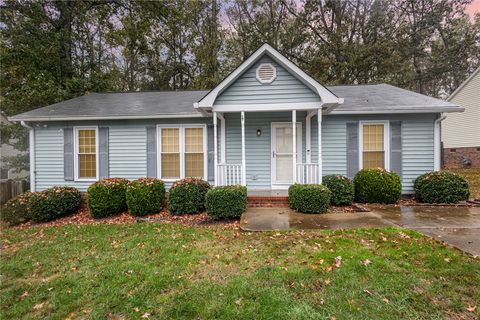 Photo of 208 Dunwoody Drive, Simpsonville, SC 29681 (MLS # 20294079) Photo of 208 Dunwoody Drive, Simpsonville, SC 29681 (MLS # 20294079)