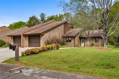 Photo of 1 Birch Place, Clemson, SC 29631 (MLS # 20299199)