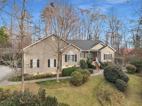 Photo of 121 Sunset Bay Boulevard, Seneca, SC 29672 (MLS # 20295500)