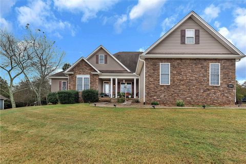 Photo of 516 Serria Way, Seneca, SC 29678 (MLS # 20293361) Photo of 516 Serria Way, Seneca, SC 29678 (MLS # 20293361)