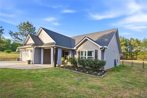 Photo of 400 Green View Court, Westminster, SC 29693 (MLS # 20299620)