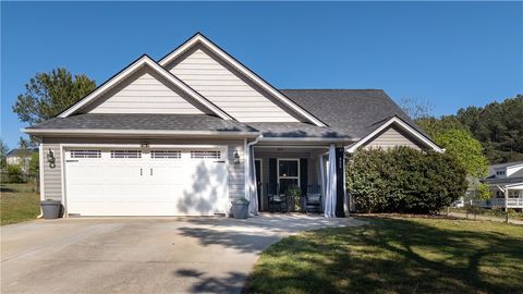 Photo of 400 Green View Court, Westminster, SC 29693 (MLS # 20299620)