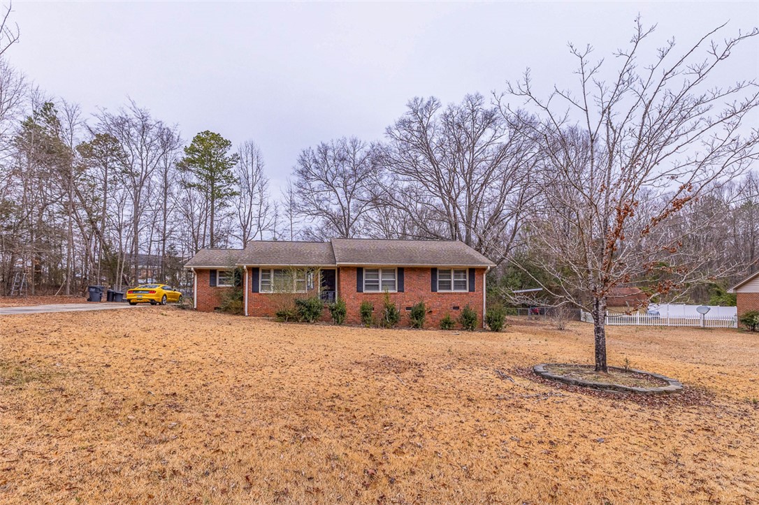 206 Overbrook Drive, Laurens, South Carolina image 2