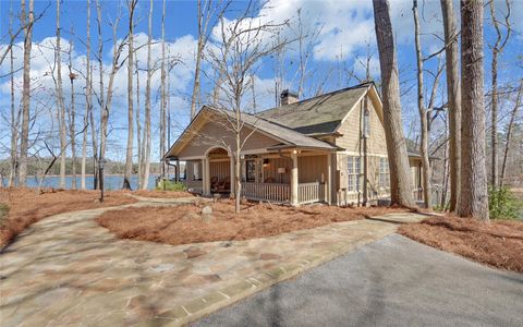 Photo of 114 Blue Ridge Place, Lavonia, GA 30553 (MLS # 20298776)